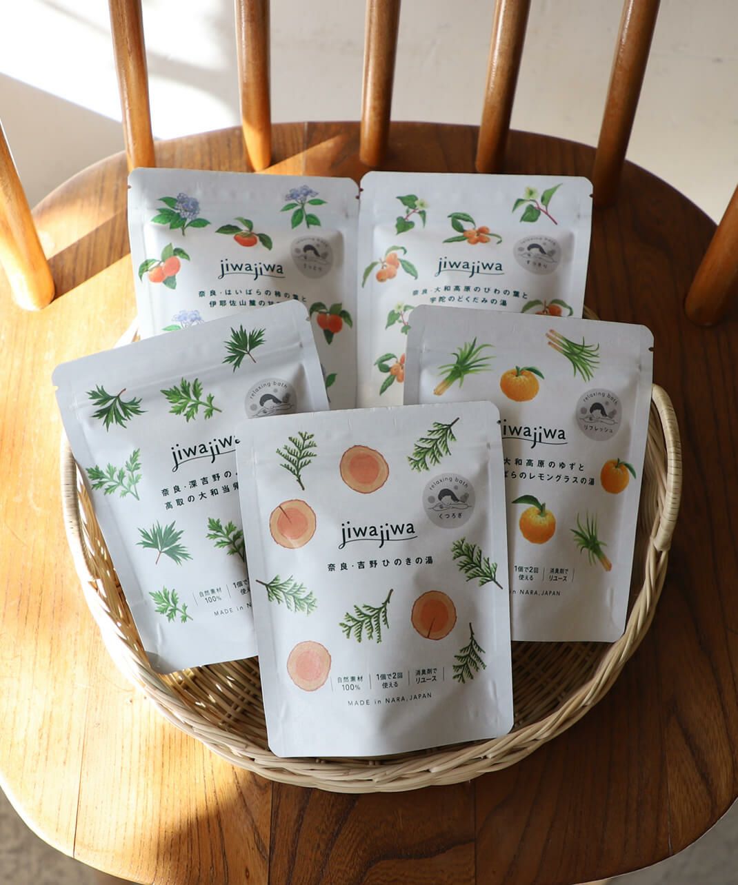 jiwajiwa<br />
バスハーブ(ひのき・ゆず・よもぎ)