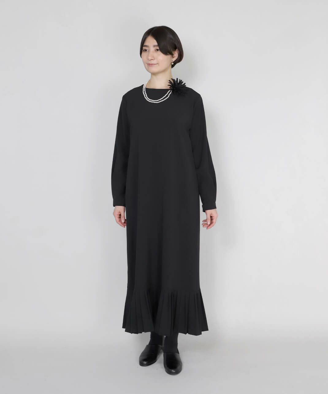un cinq フォーマル対応<br />
イージーケア<br />
プリーツヘムワンピース