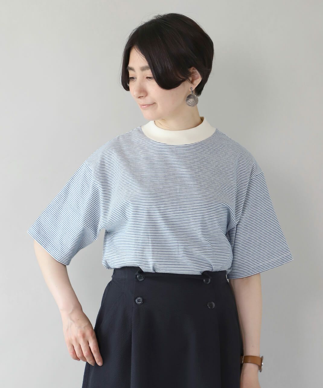 配色デザインが魅力のボーダーTシャツ