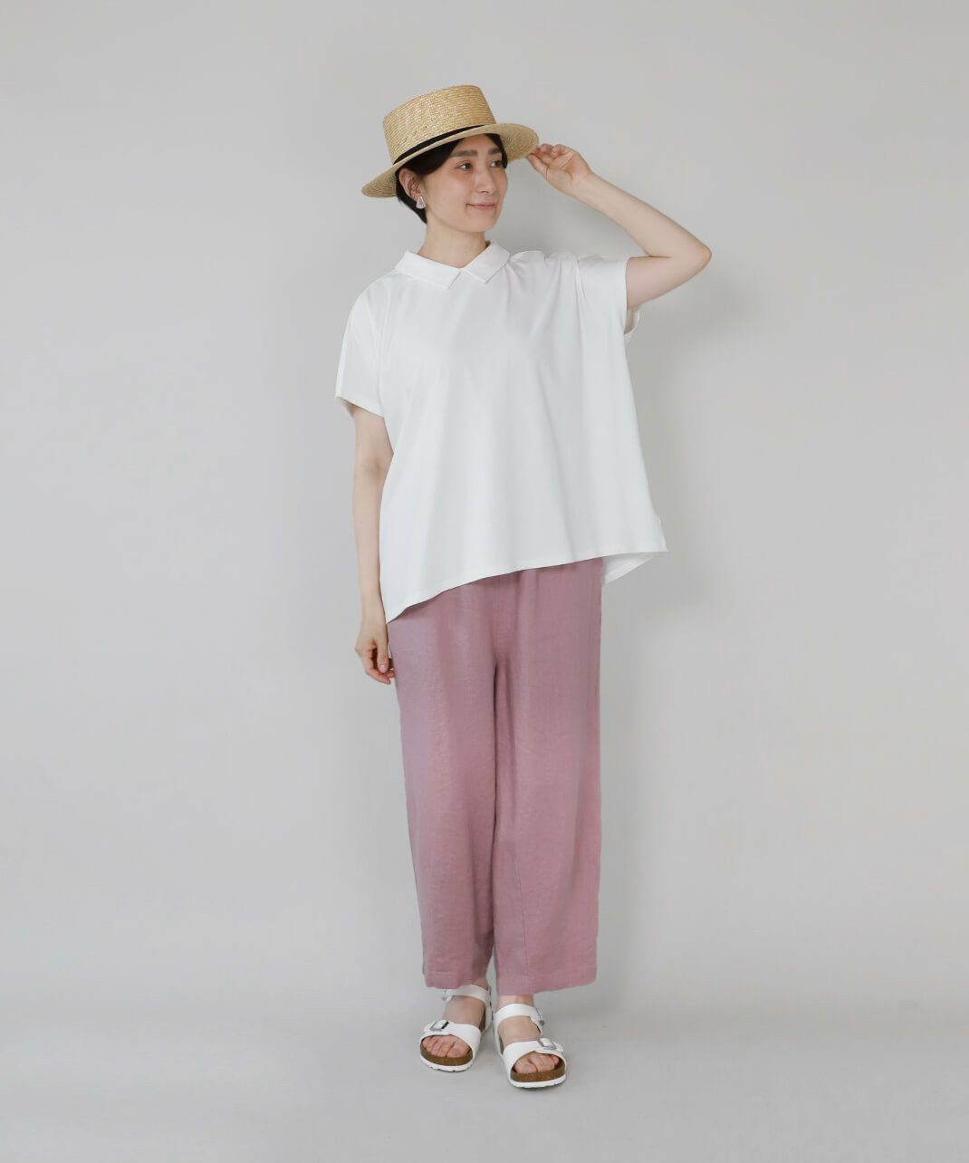 着回しがきくパンツにもスカートにも合わせやすい絶妙な丈感とデザイン