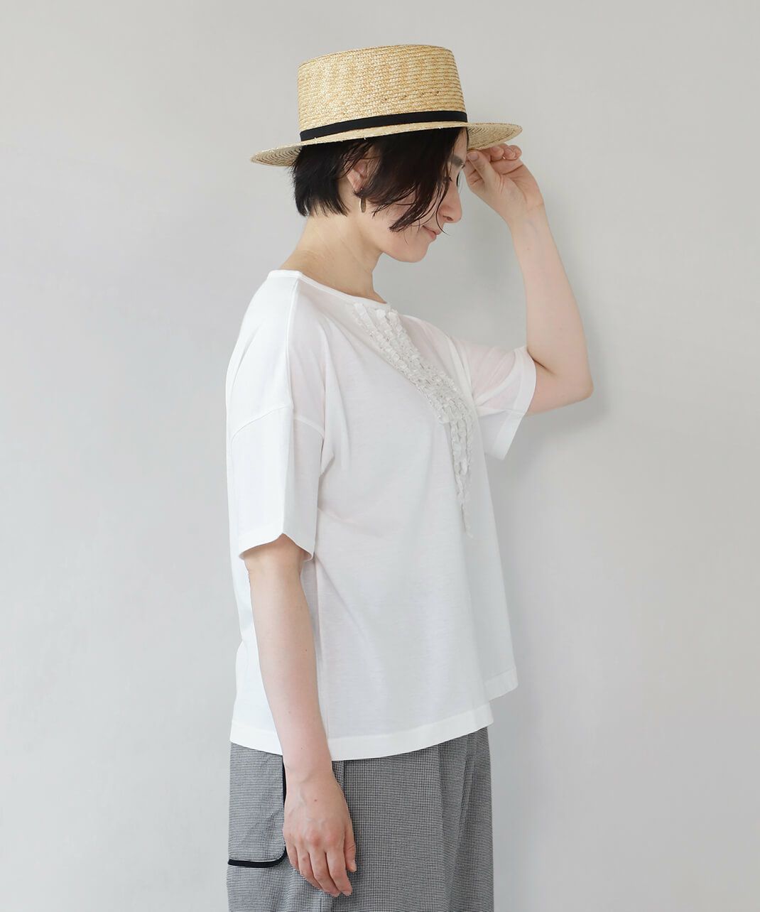 体のラインを拾わない。