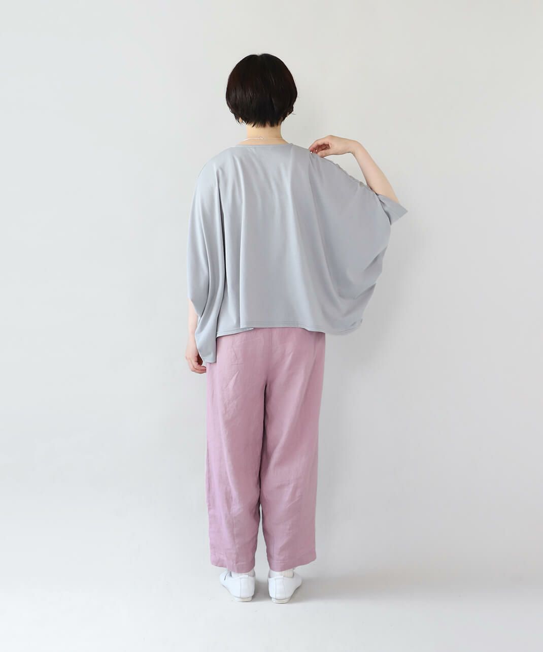 リラックス感のある独特のシルエット