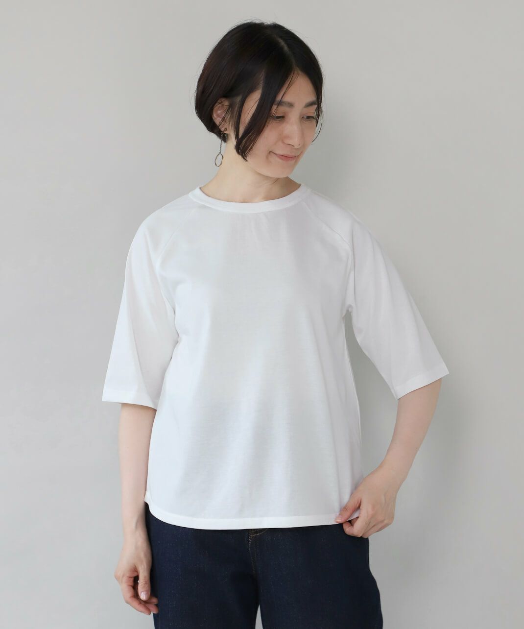 接触冷感とUVカット加工を施したカットソー。