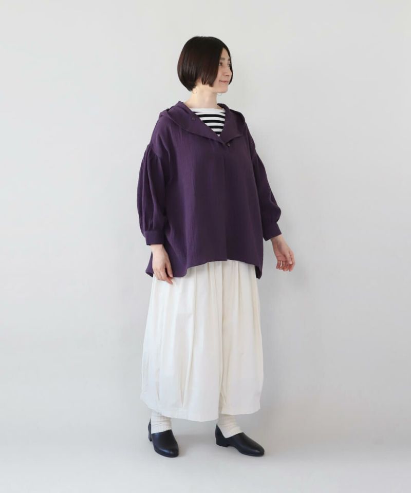 ボタンを開けると印象が変わる