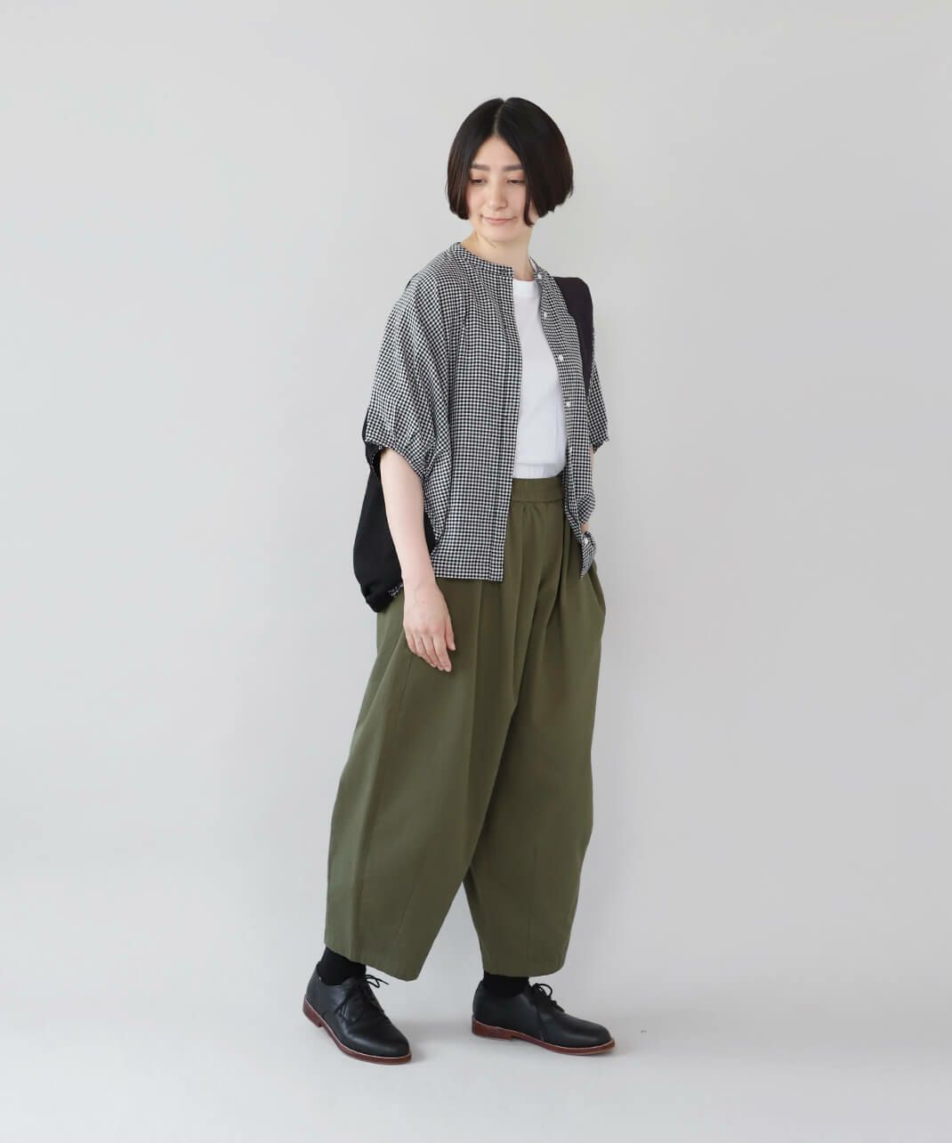 軽い羽織りとしても着用できるシルエット