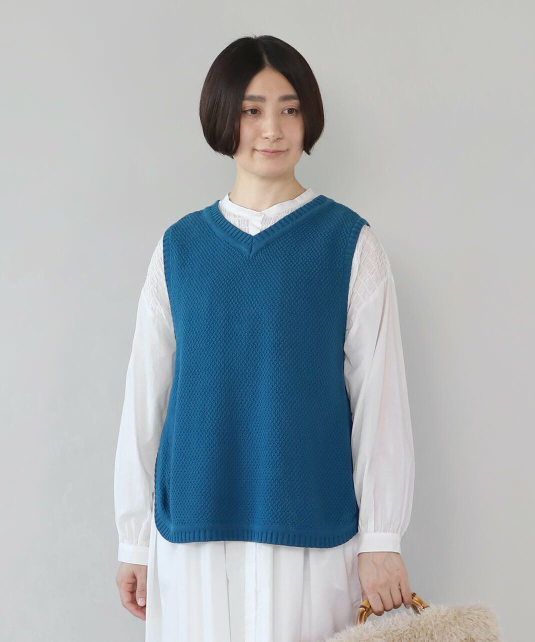 鹿の子編みベストが前後2WAY仕様にリニューアル