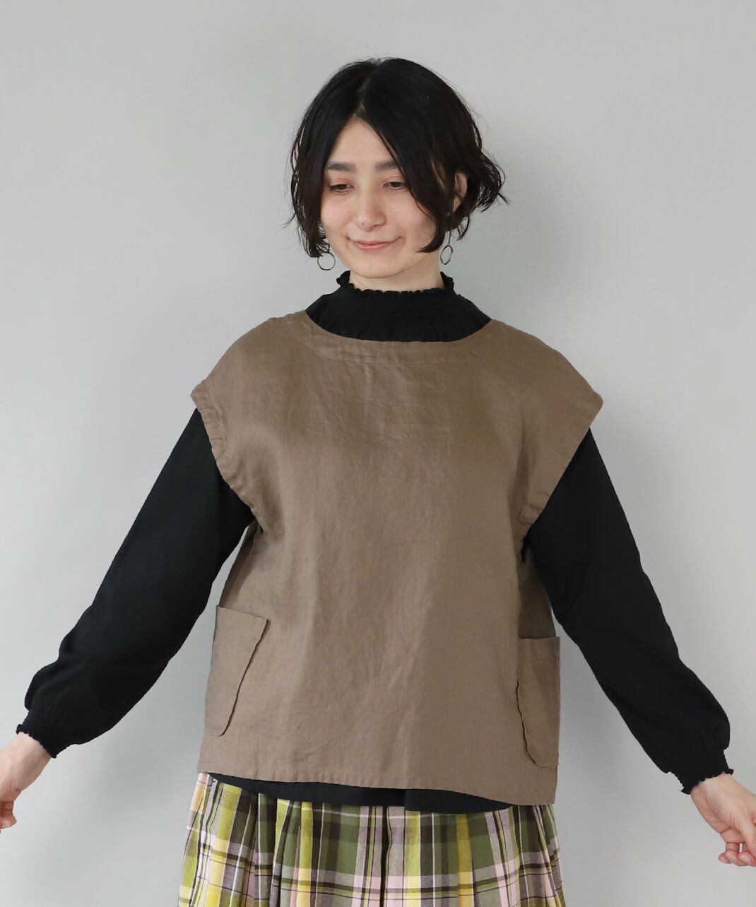 フレンチスリーブが腕をすっきりと