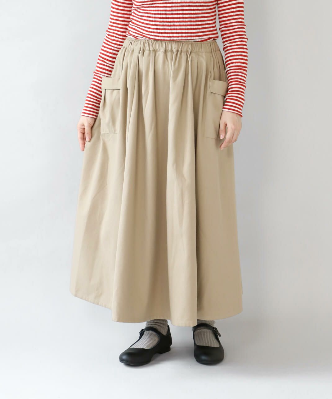 美しいフレアシルエット