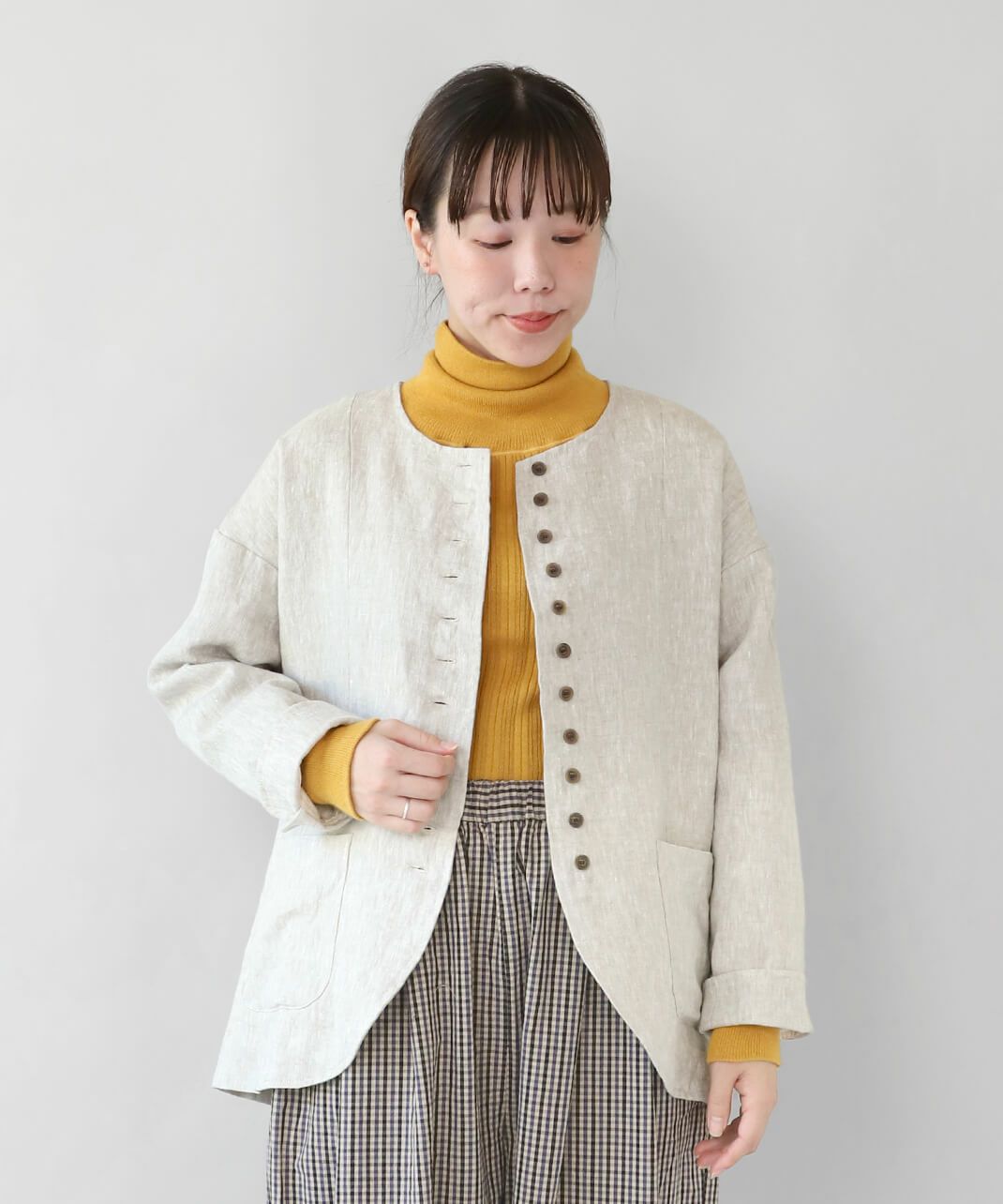 ほどよいハリと厚みのジャケット
