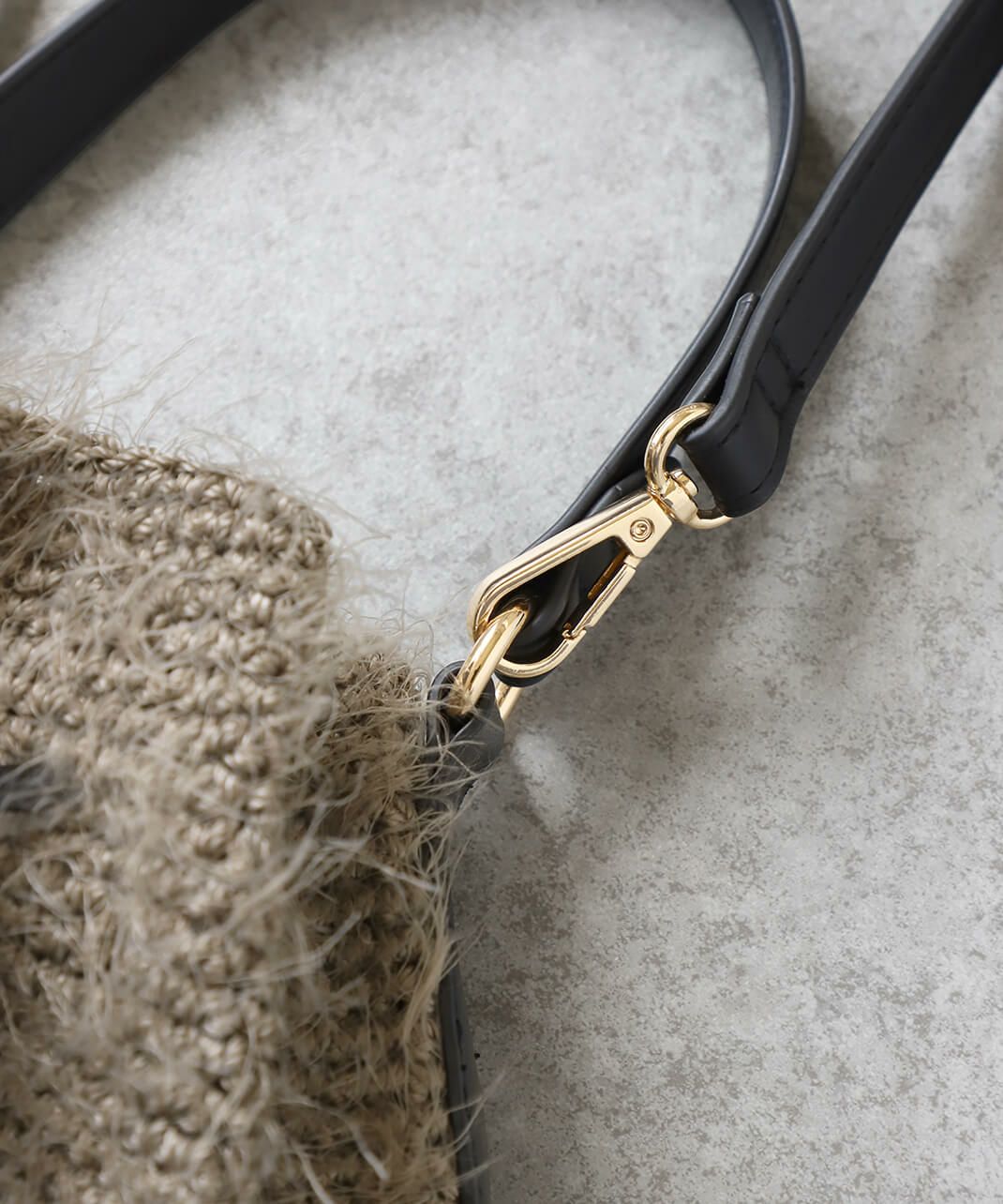 ショルダーストラップは取り外しが可能