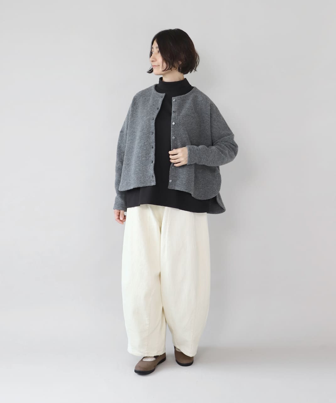 シンプルなデザインがどんなコーデにも合う