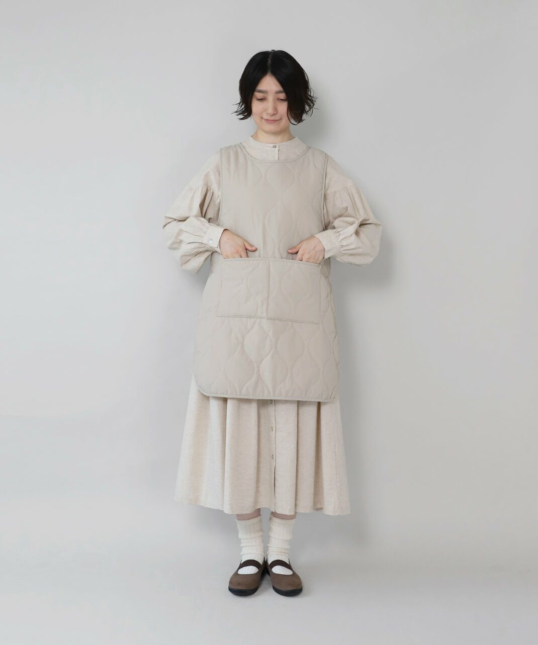 ハちょっとした小物がすっぽり入るポケットるパラシュートコードを使用