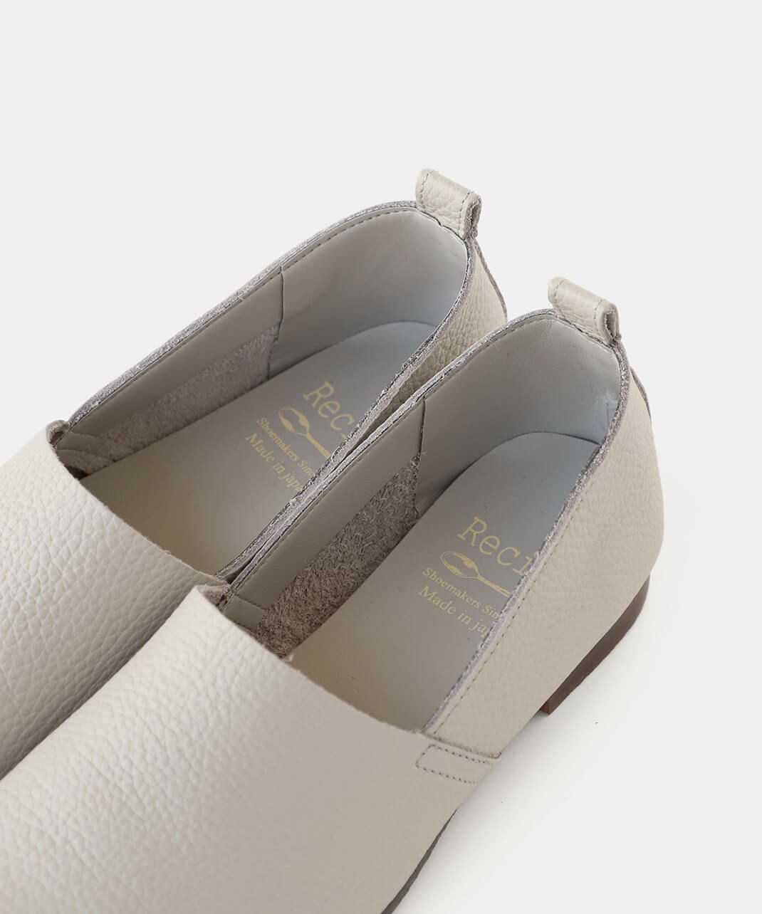 柔らかい足あたりの革