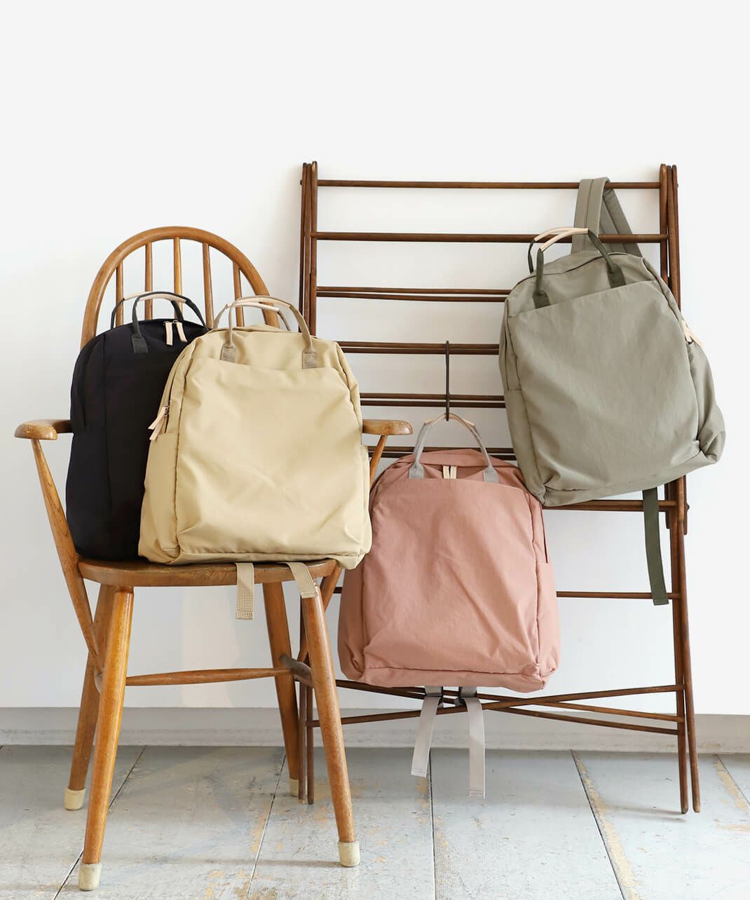 「軽くて疲れない・収納上手・雨でも使える」8ポケットリュック