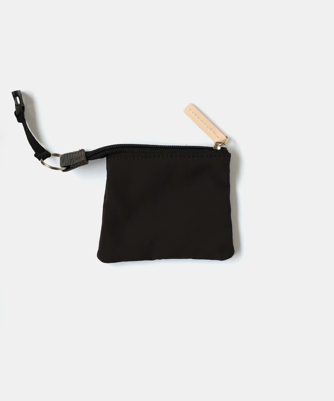 小さなポーチ付き