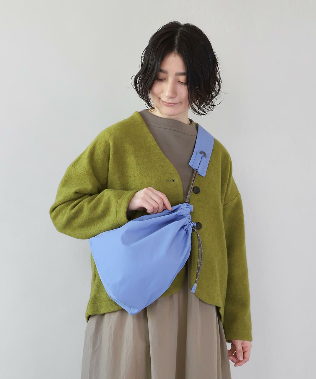 軽量なナイロン生地です