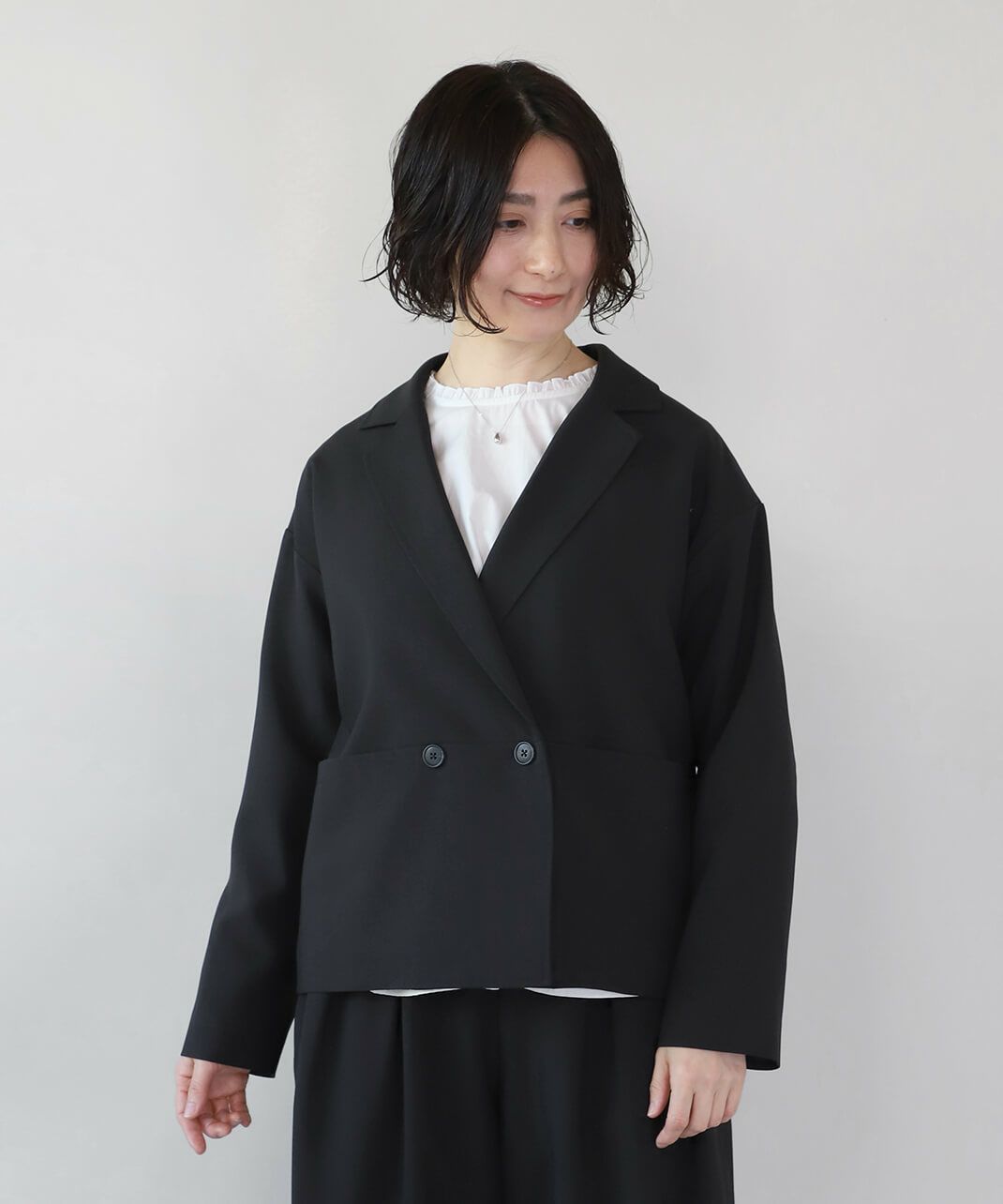 オックス生地を使用したテーラードジャケット