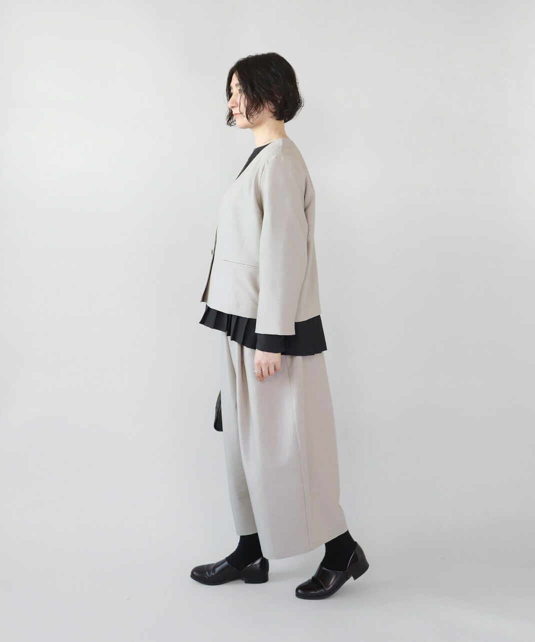 伸びるストレッチ素材の生地を使用