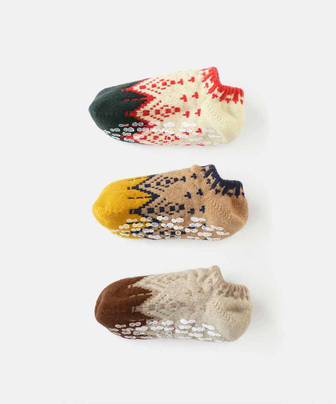 じんわり温めてくれるルームシューズ