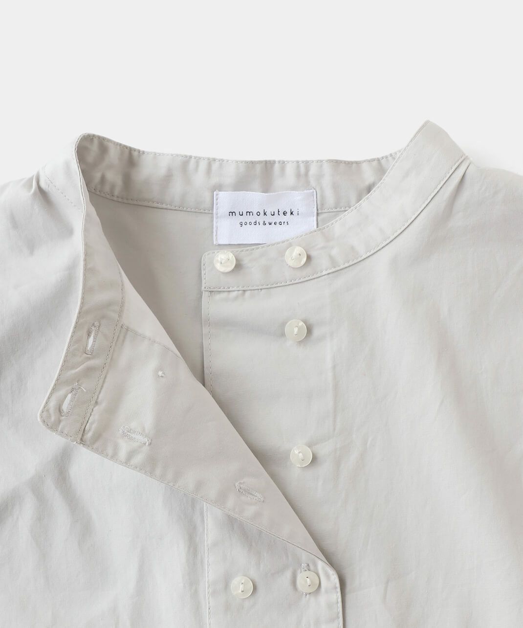 ボタンの一部がフェイク仕様。