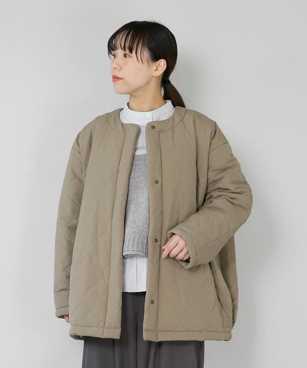 薄手のナイロン生地に、軽い中綿