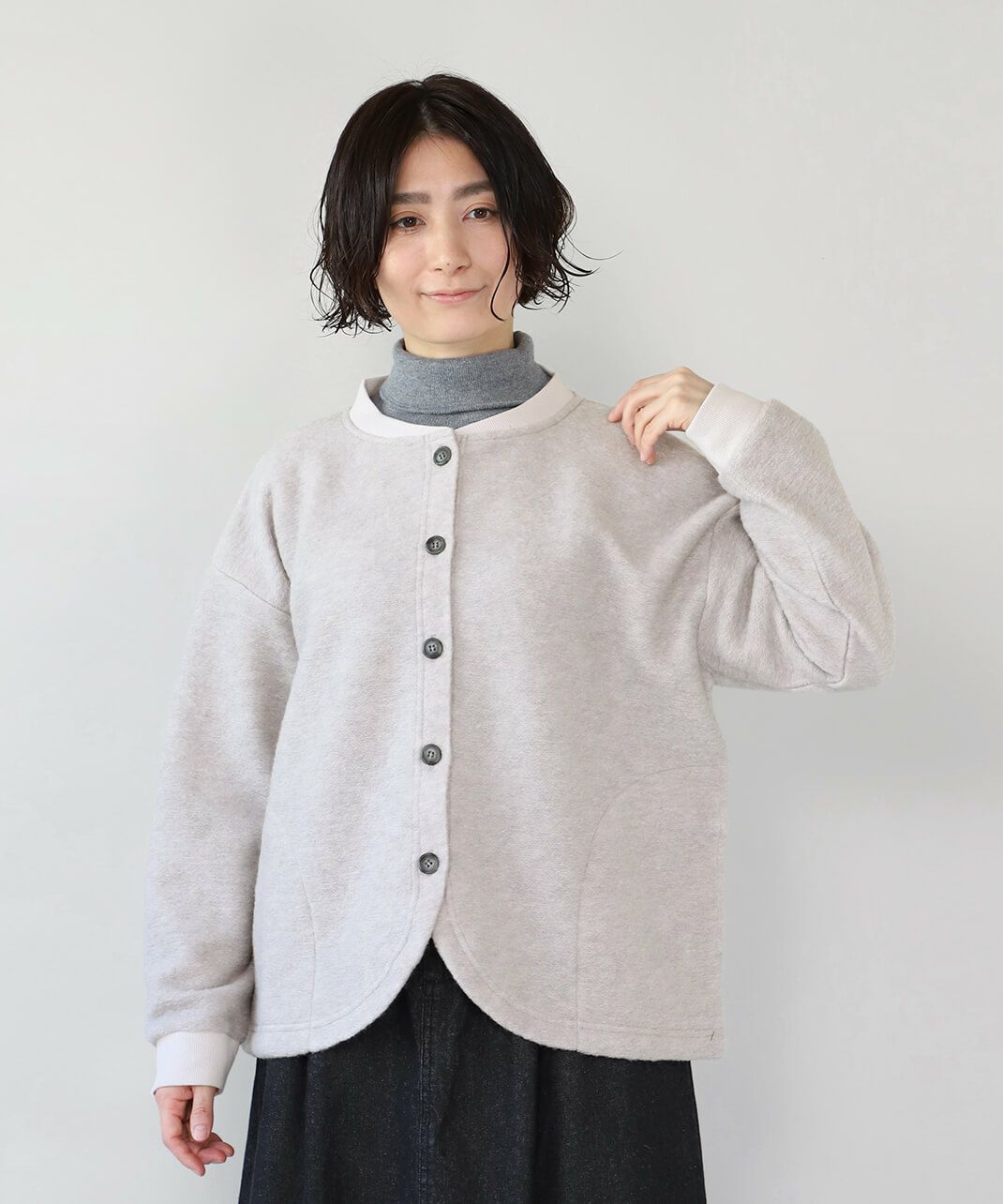 丸みのあるデザインと、シームポケット