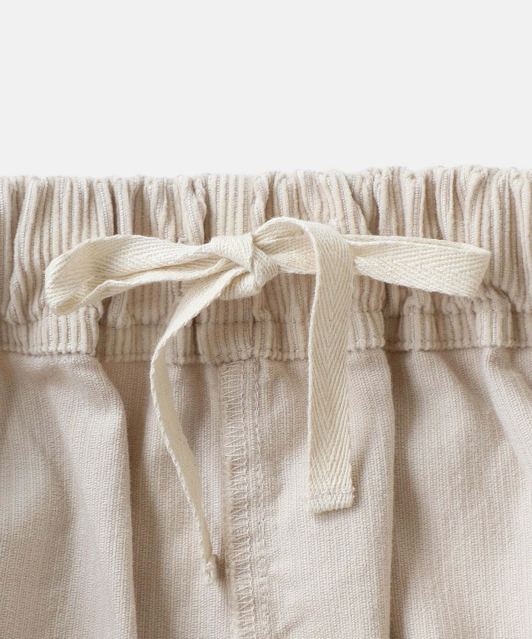 大きなポケットがアクセント