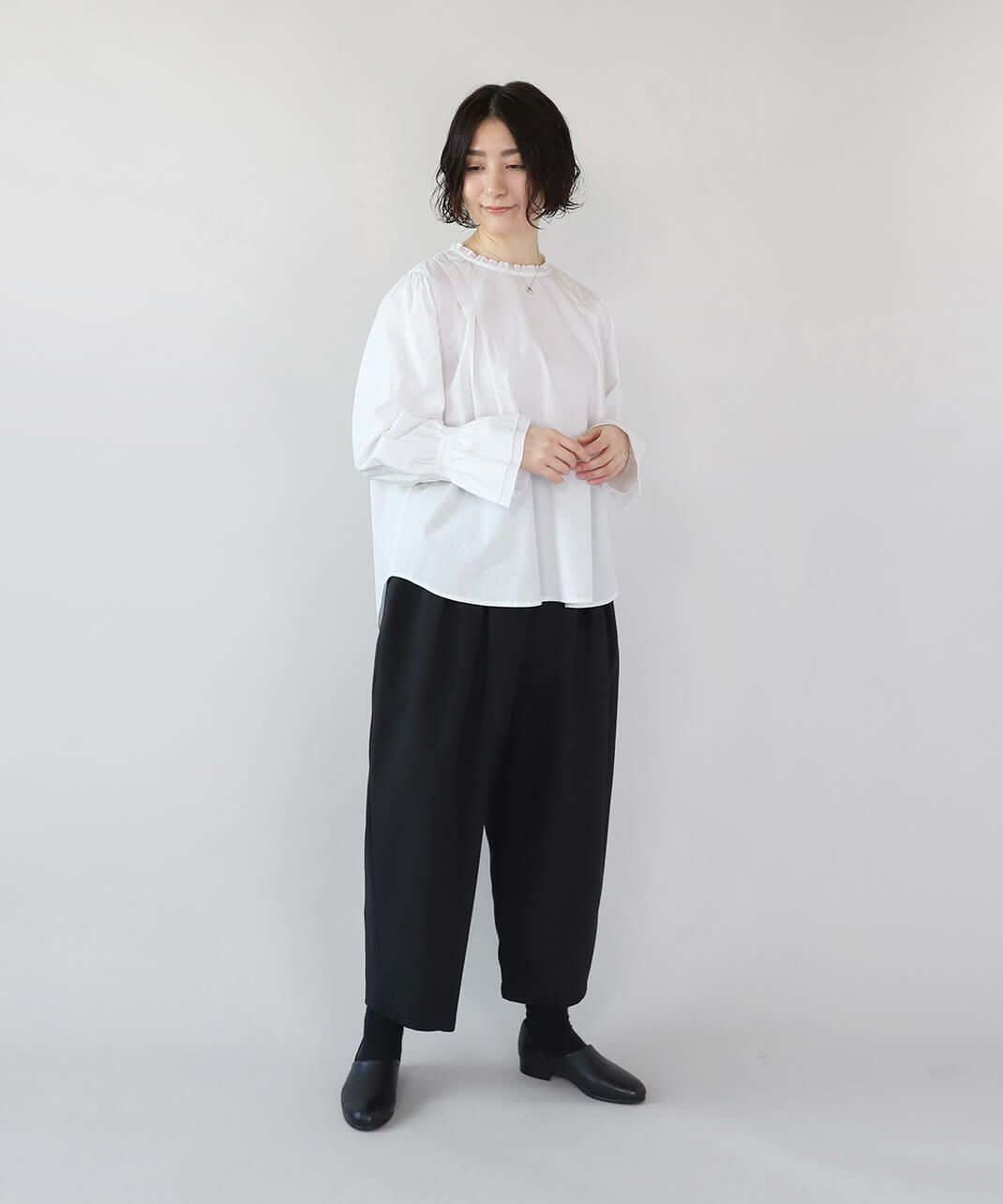 身体のラインを拾いにくいゆったりシルエット