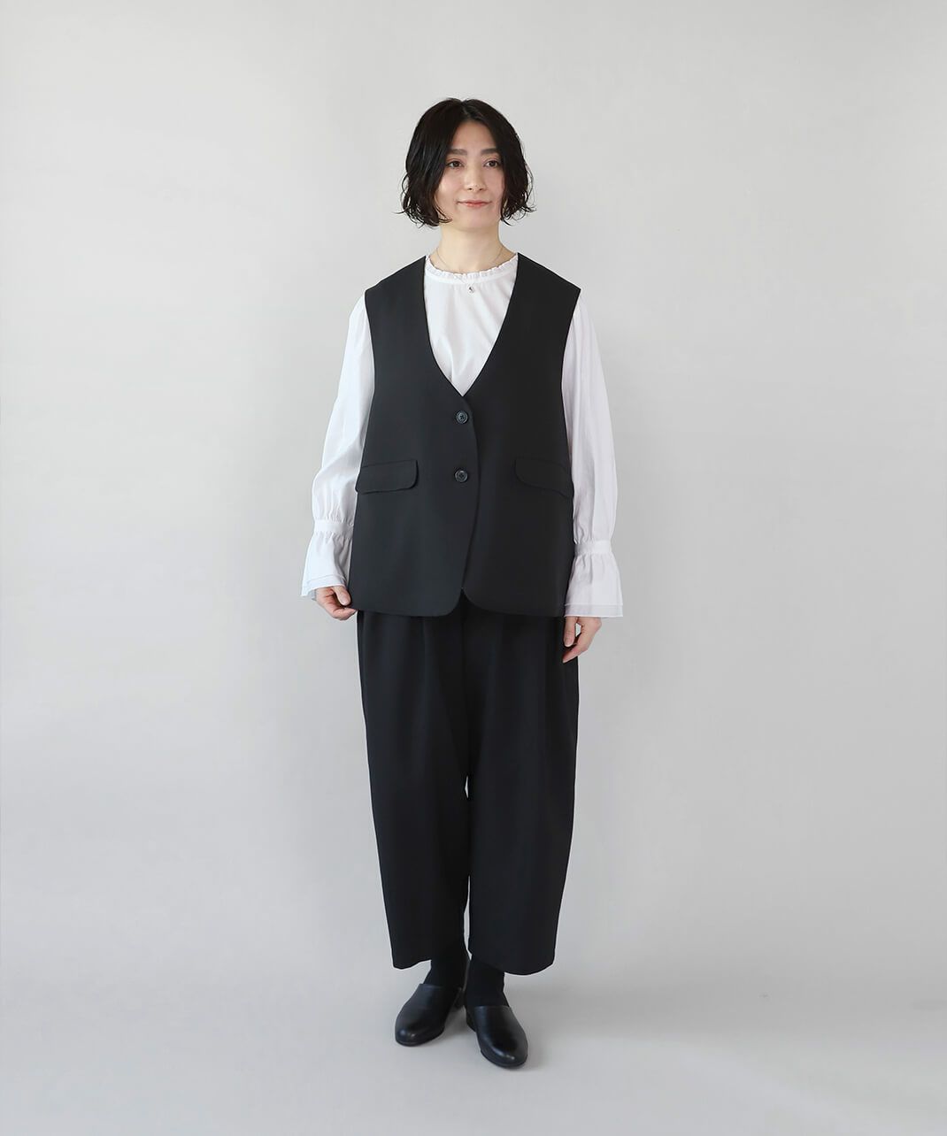 ワンピースと合わせるスタイリングも