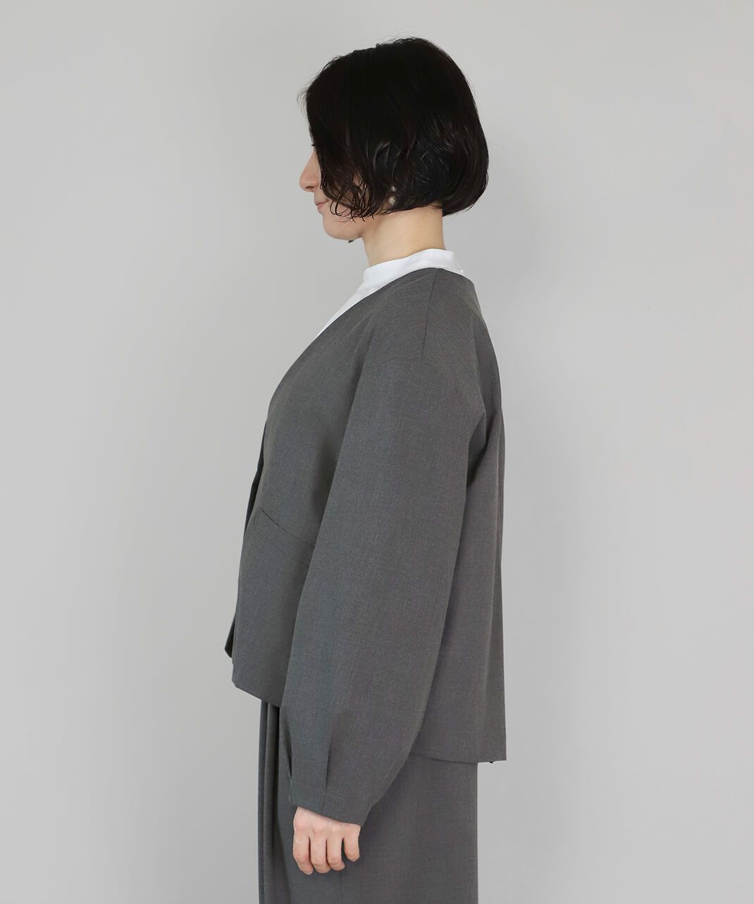 袖口はコクーンシルエット