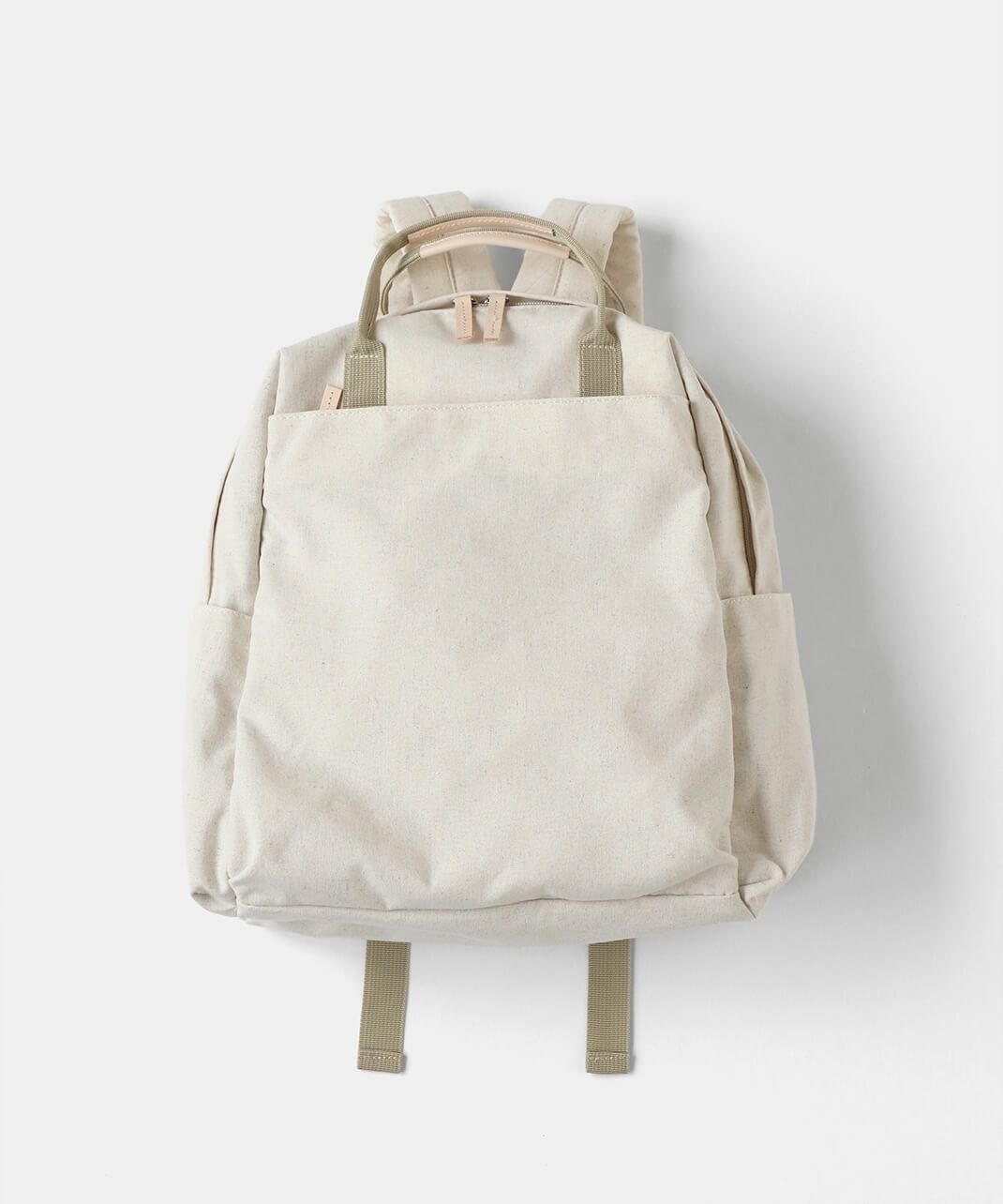 カジュアルにもナチュラルにも馴染み、日常使いしやすい