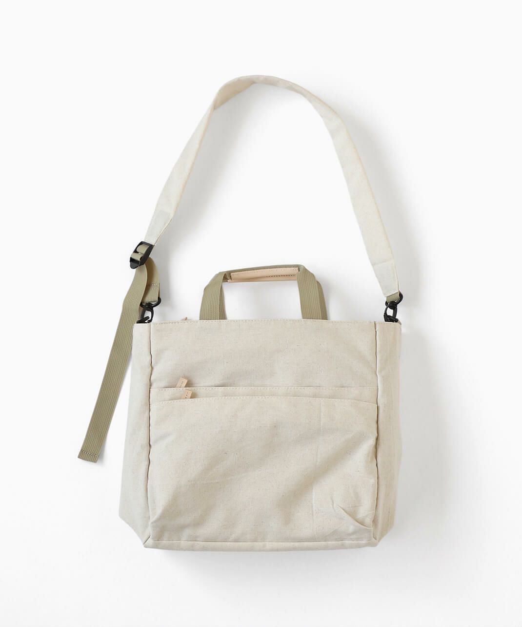 カジュアルにもナチュラルにも馴染み、日常使いしやすい