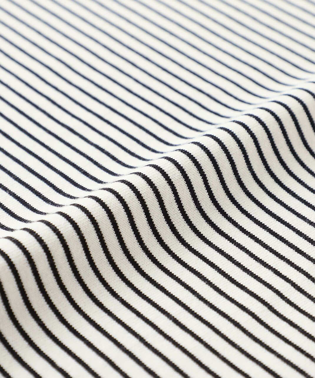 やわらかな肌触りの生地。