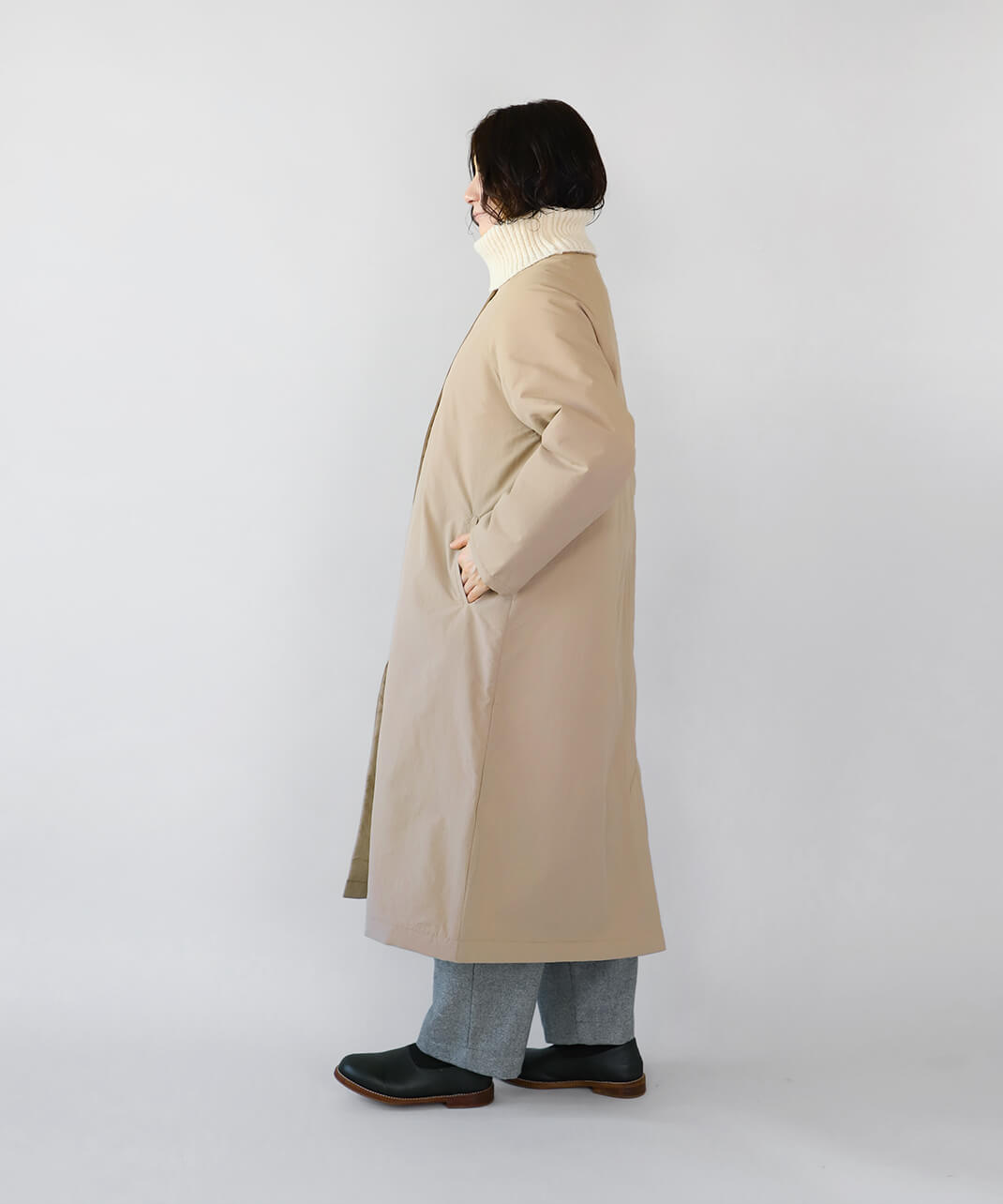 タートルネックなどのハイネックアイテムとのコーディネートの相性◎