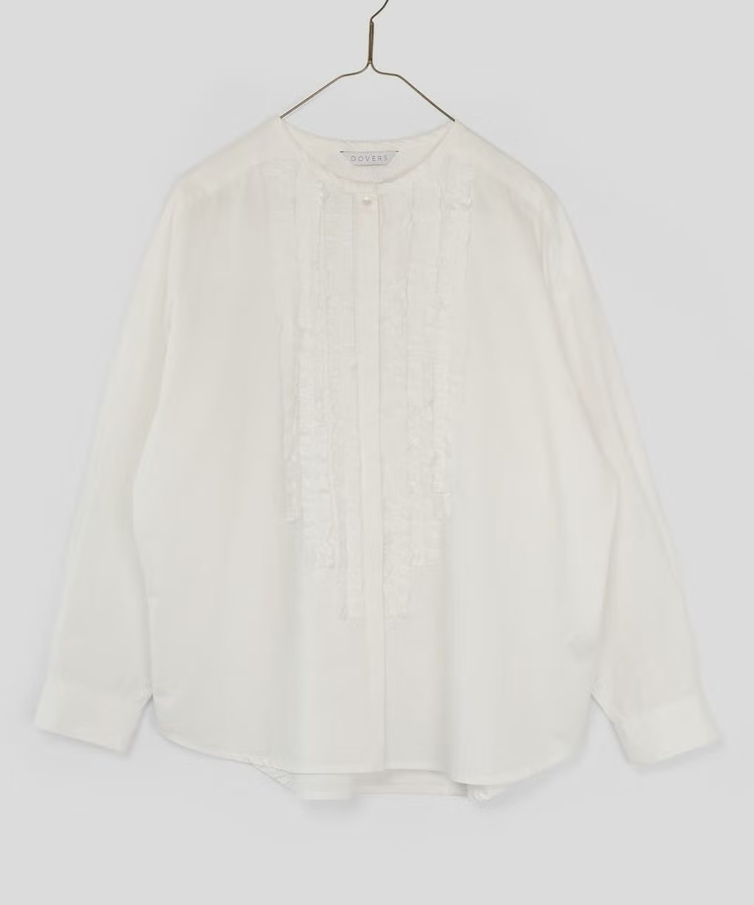 フリルが顔まわりを華やかに