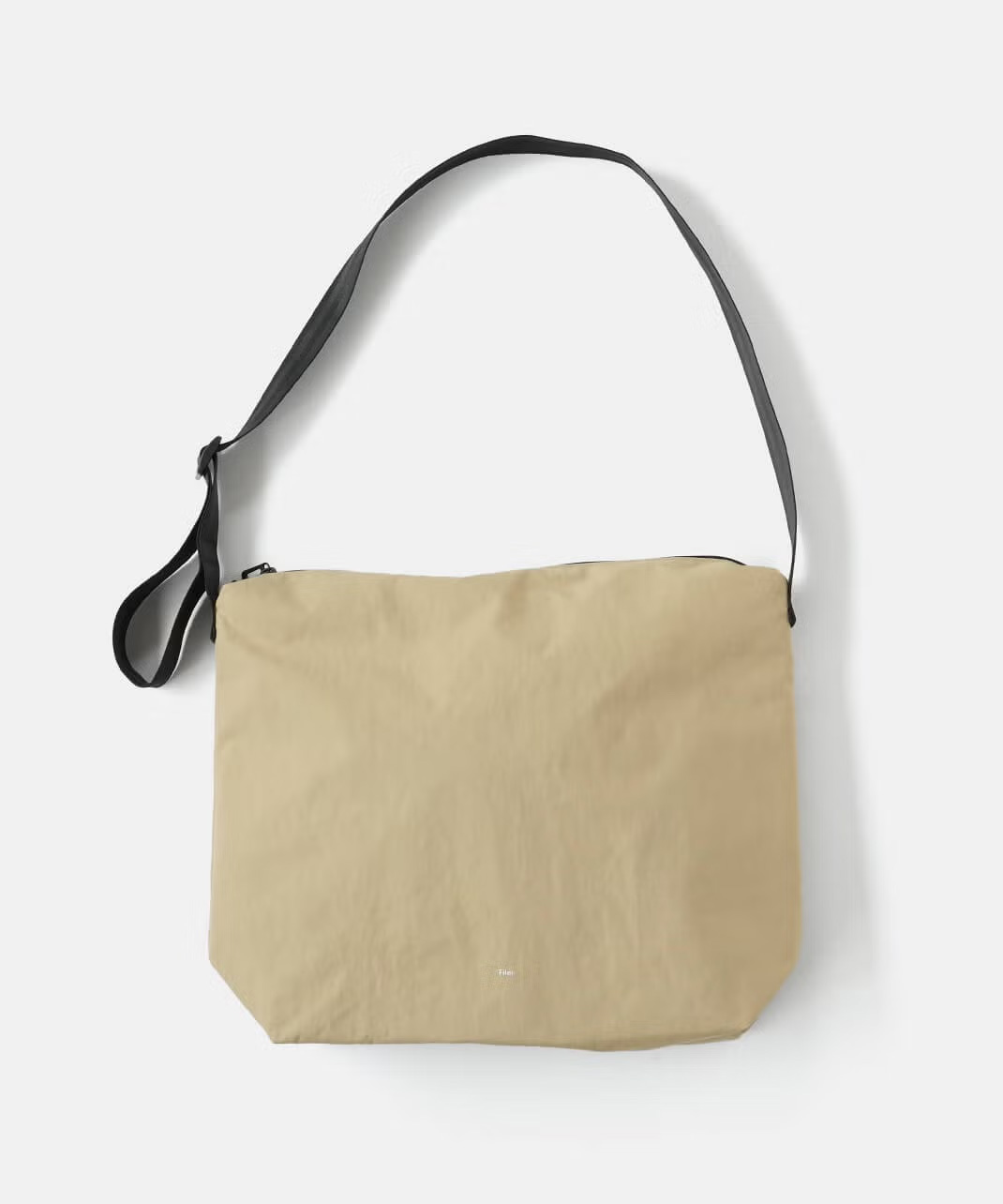 軽く、耐久性に優れている