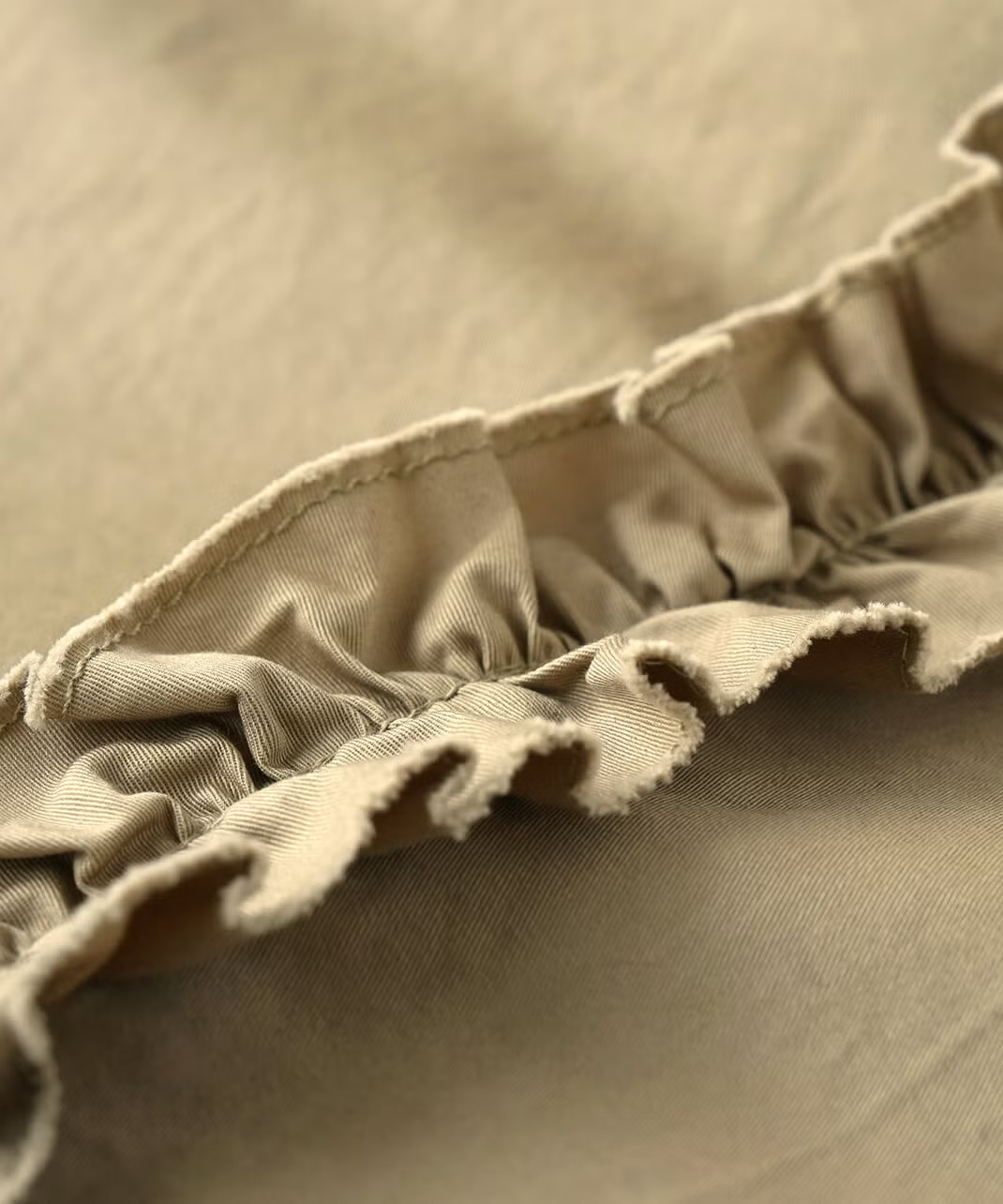 コットンツイルは丈夫でしなやかさのある生地。