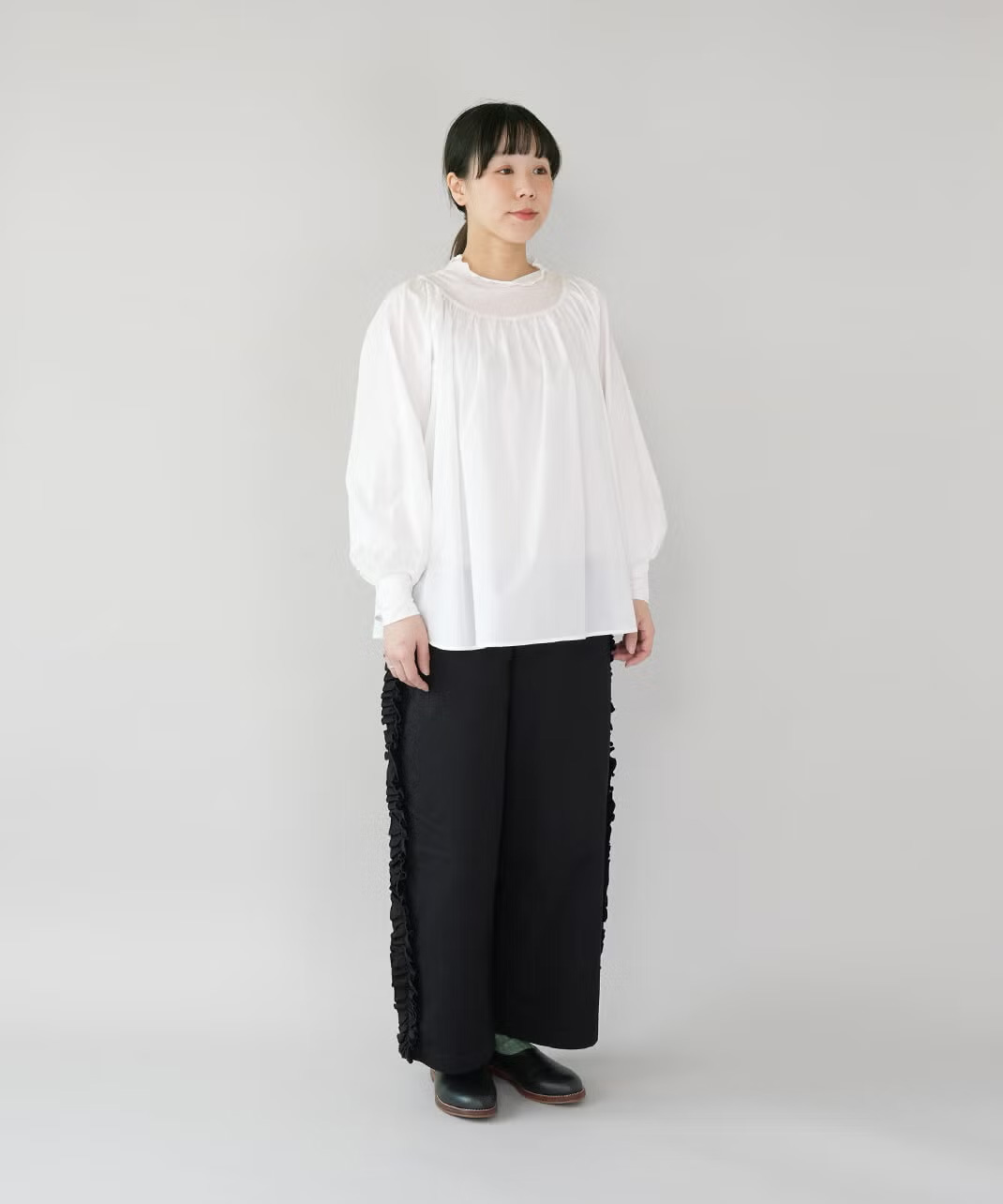 コーディネートが甘くなりすぎないかわいさ。