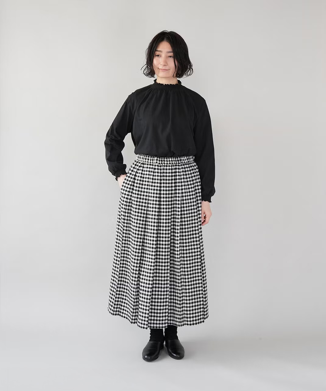 シンプルなトップスとのコーデにおすすめ。