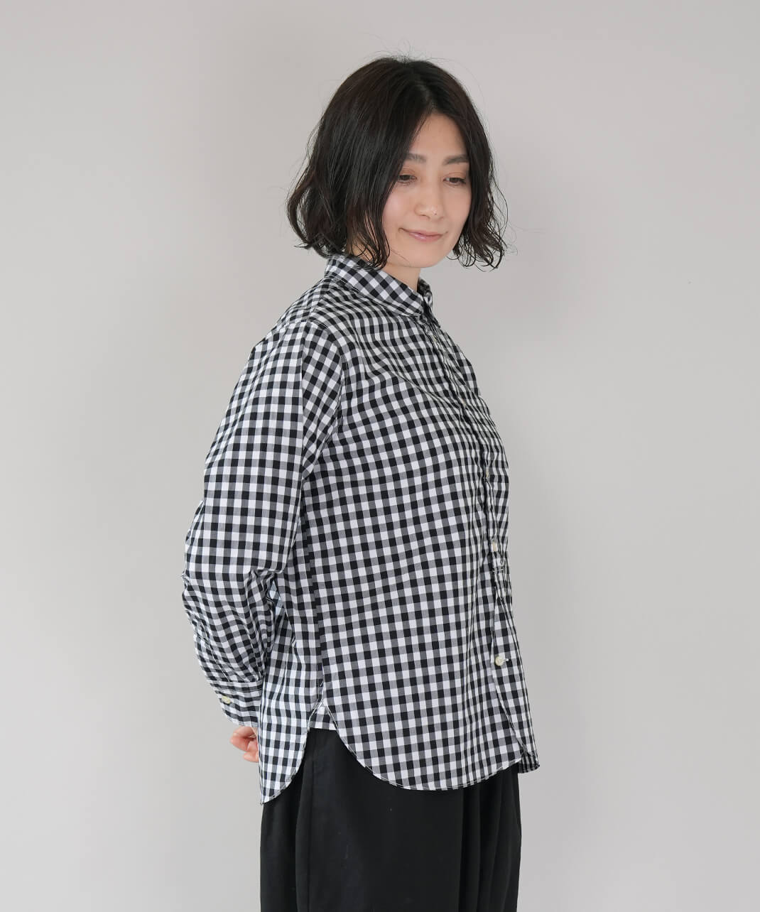 丸襟がアクセント