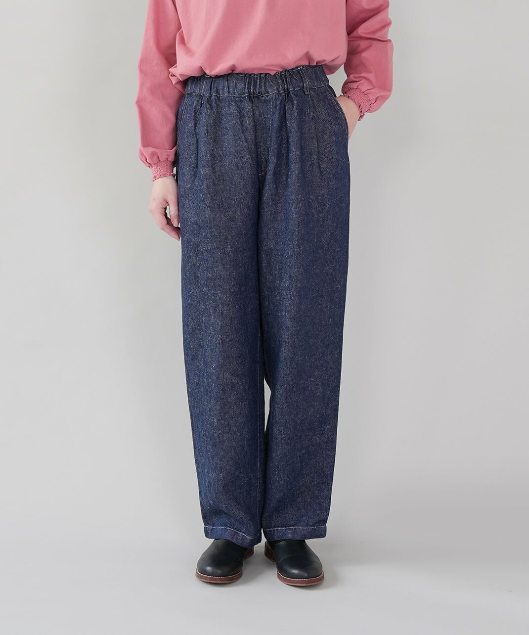 UNPLE<br />
リネンのカーブパンツ