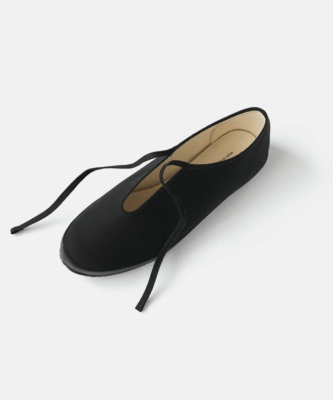 履口のパイピングを靴紐に