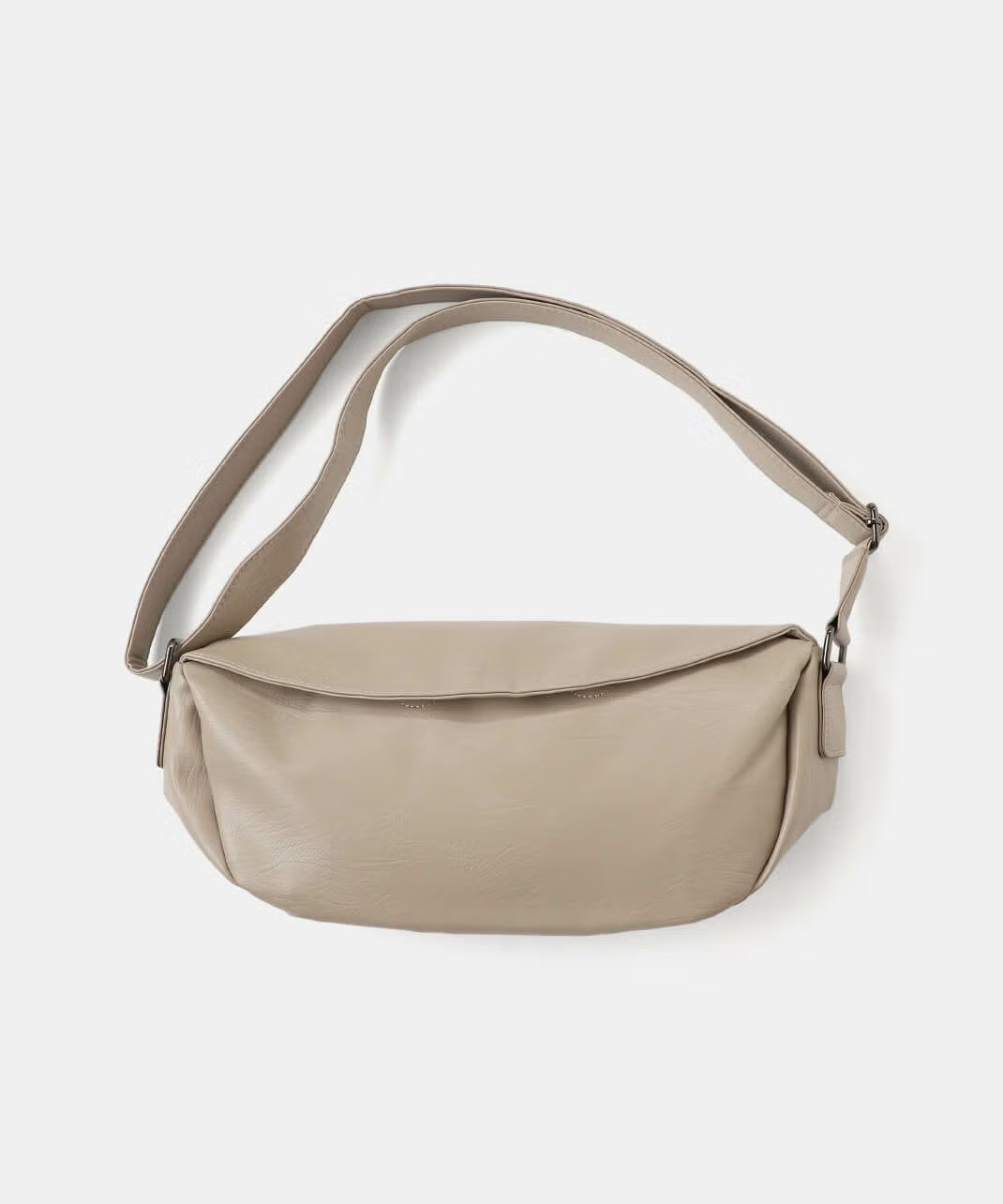 長方形のボックス型で丸みを帯びたフォルム