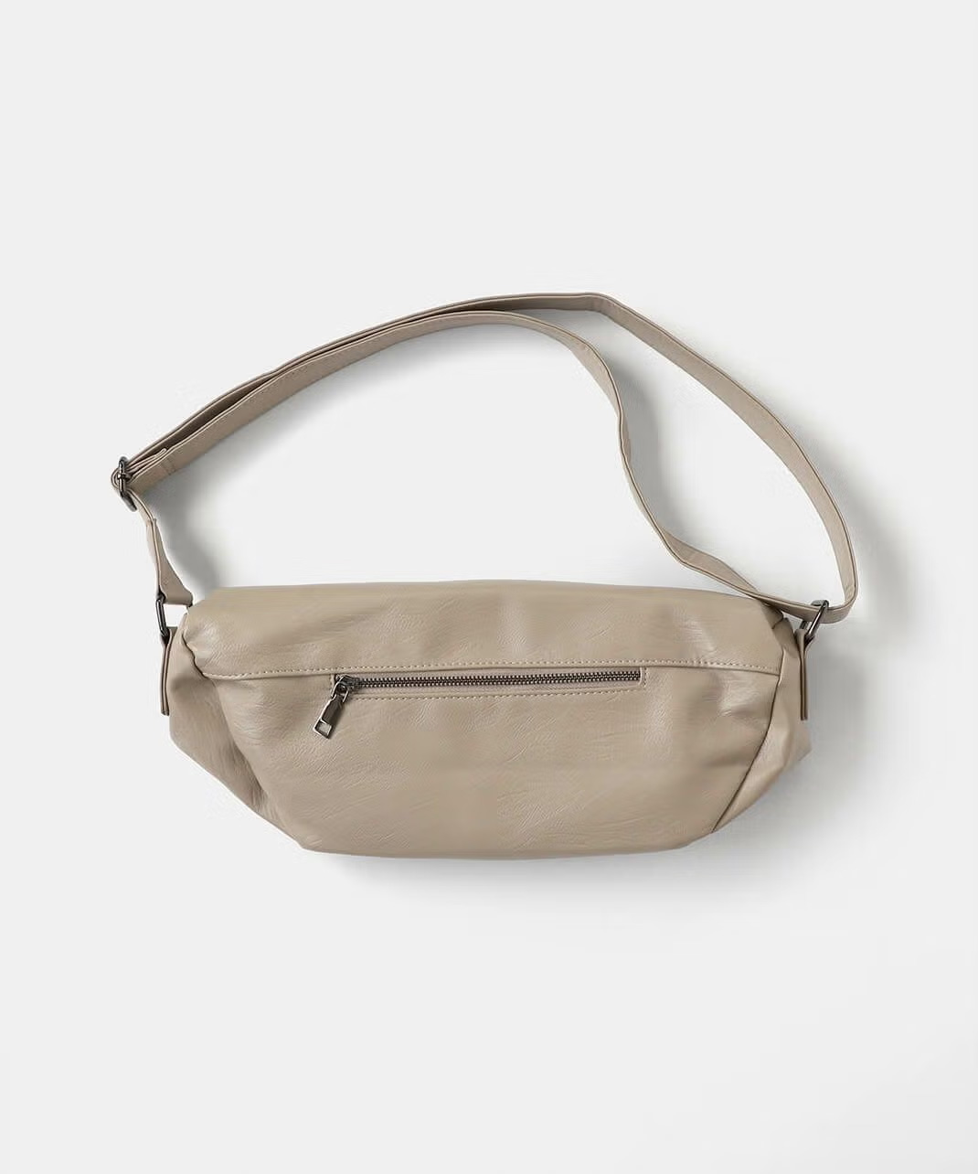 バッグの外側と内側にポケット