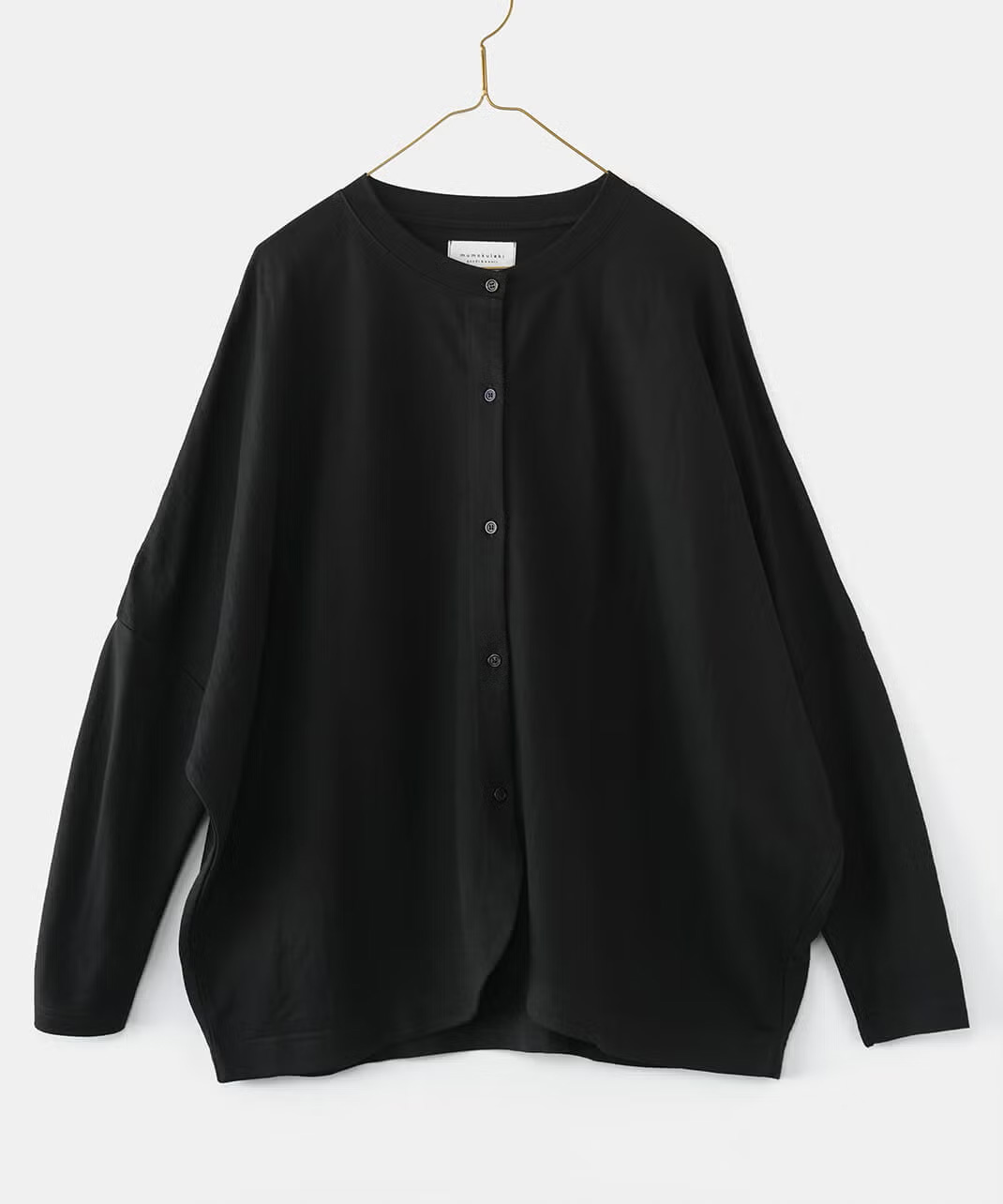 ひんやりとした肌ざわり