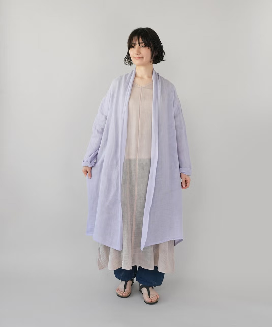 自然なドレープが生まれ、ふんわりとしたシルエットに