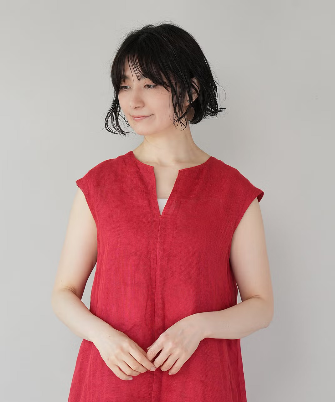 自然なドレープが生まれ、ふんわりとしたシルエットに