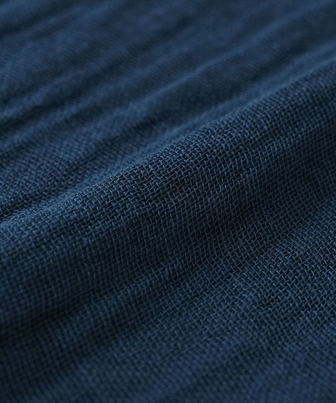 薄手で軽くやわらかな蚊帳生地