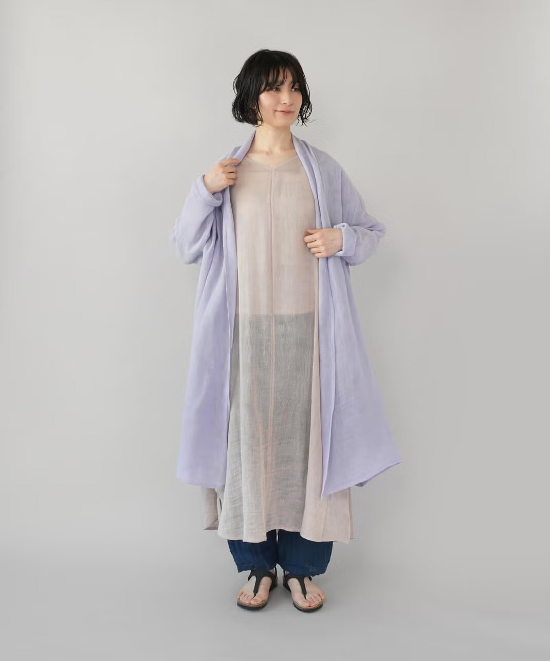 コーディネートに華やかさをプラスするカラー展開