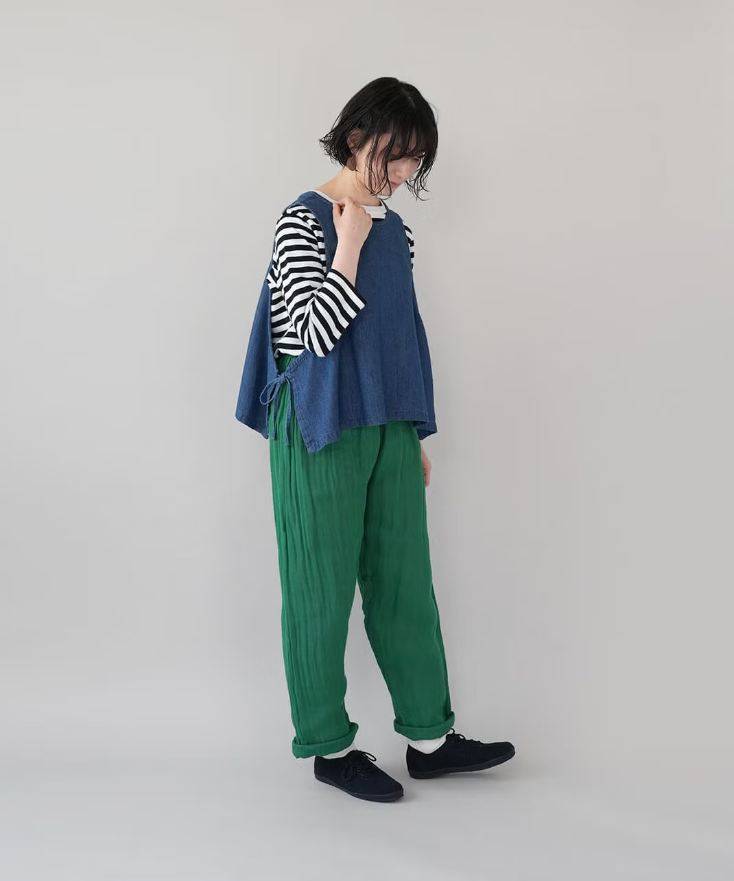 裾は折り返しても、そのまま伸ばしても